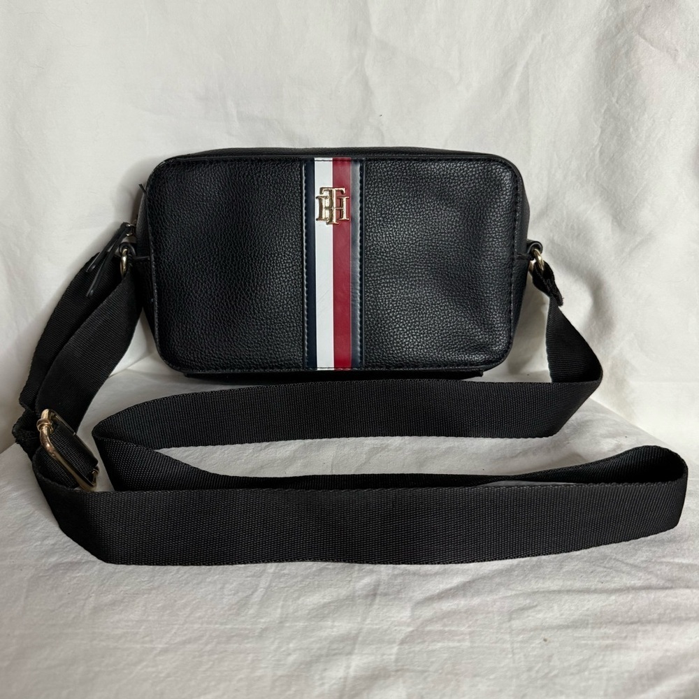 Vintage Tommy Hilfiger Navy Blue Faux Leather Crossbody Purse - Picture 13 of 13